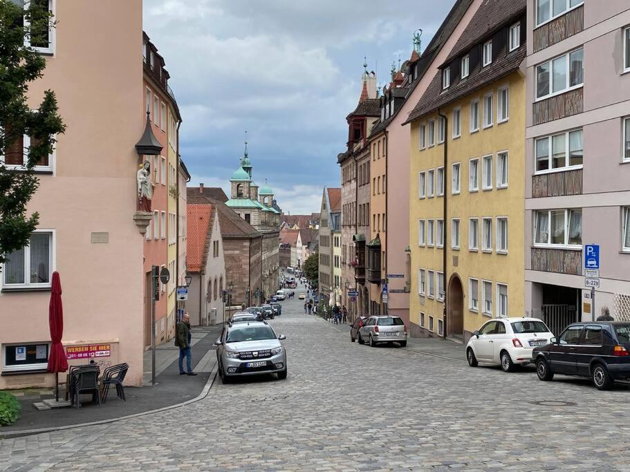 Grosszuegiges Studio-Apartment - Top-Lage + Parken Núremberg Exterior foto
